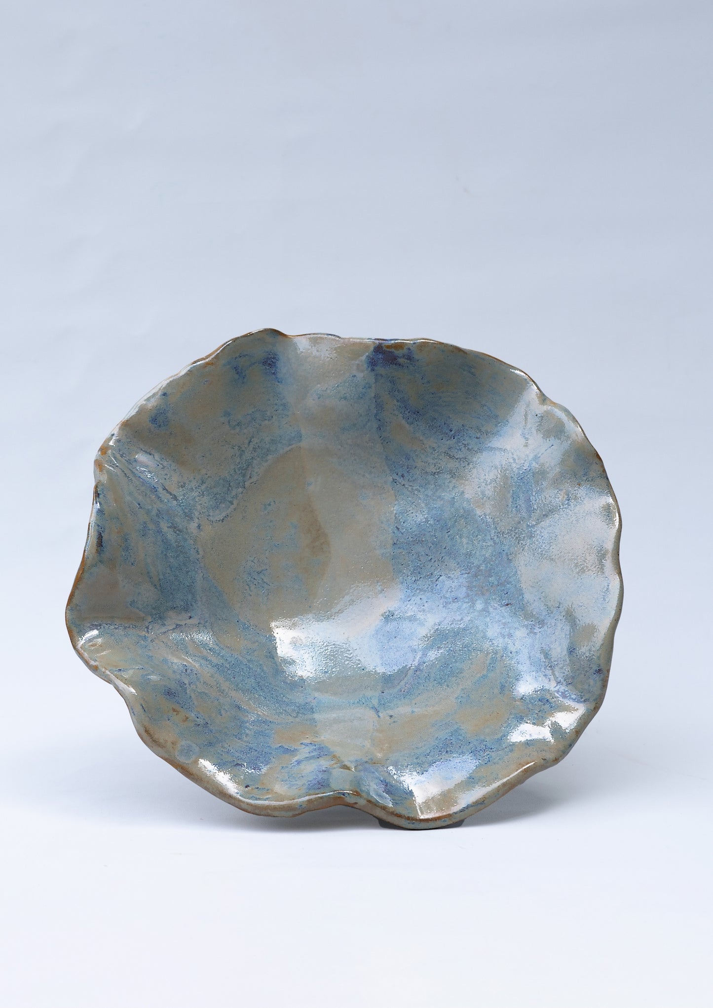 Pawsh bowl with feet detail