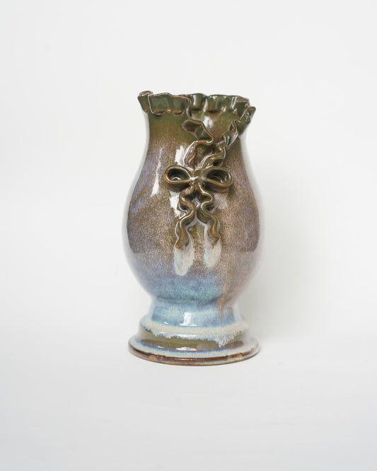 Medium Ribbon Vase _  Purple Titanium