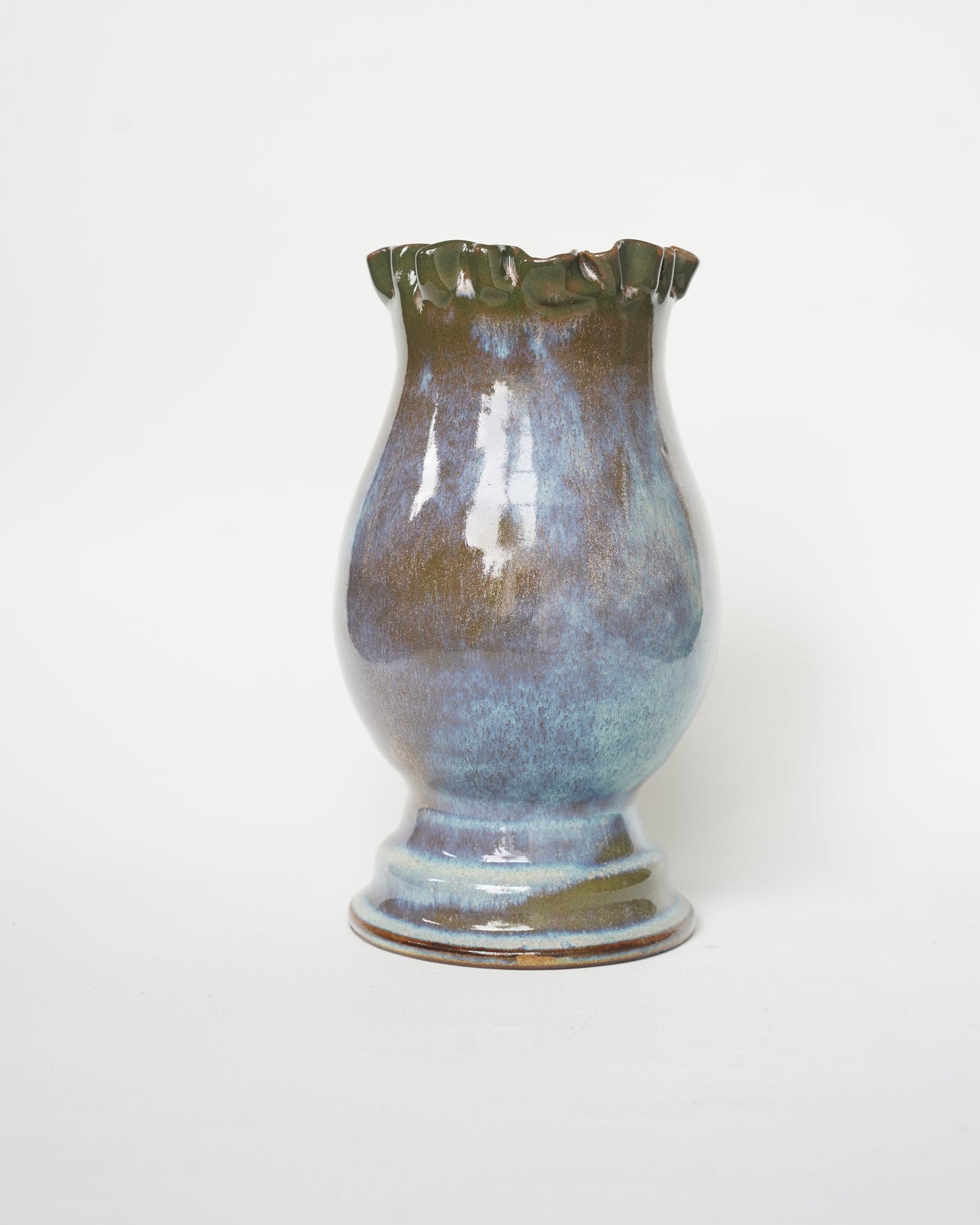 Medium Ribbon Vase _  Purple Titanium